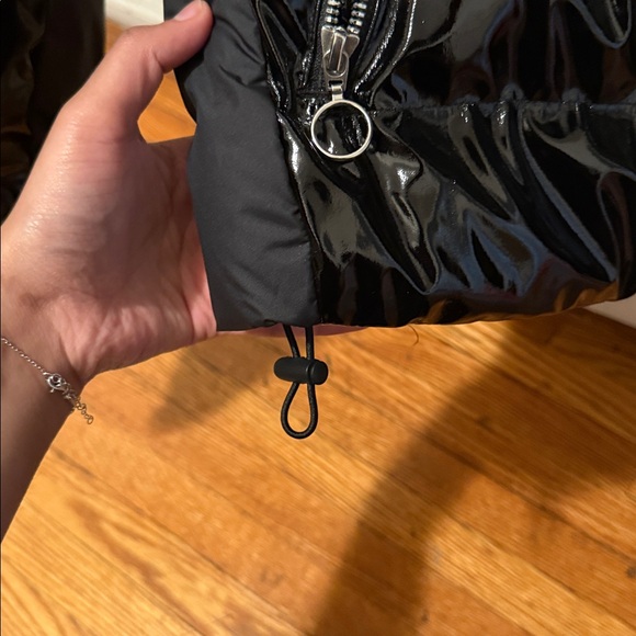 Nike Shiny Black Puffer Jacket - Picture 4 of 6